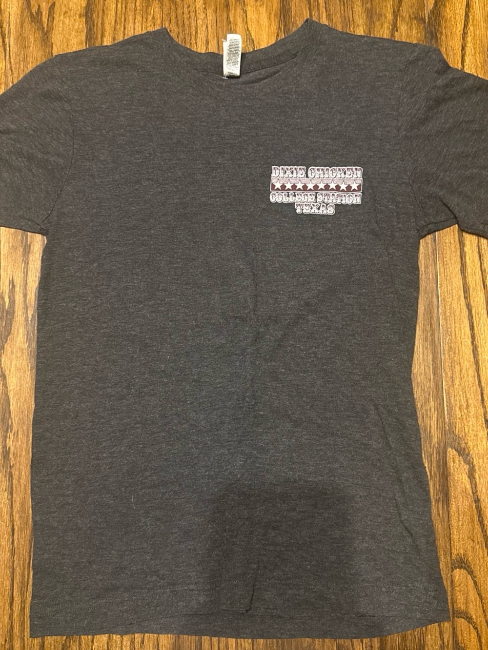 Bella Canvas  Dixie chicken Charcoal Gray Short-Sleeve Graphic Tee size small